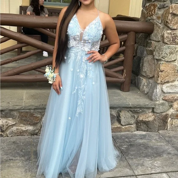 Ellie Wilde Prom Dresses Llella Blue Appliques V-neck Tulle Prom Dress With  Slit Pageant Dresses